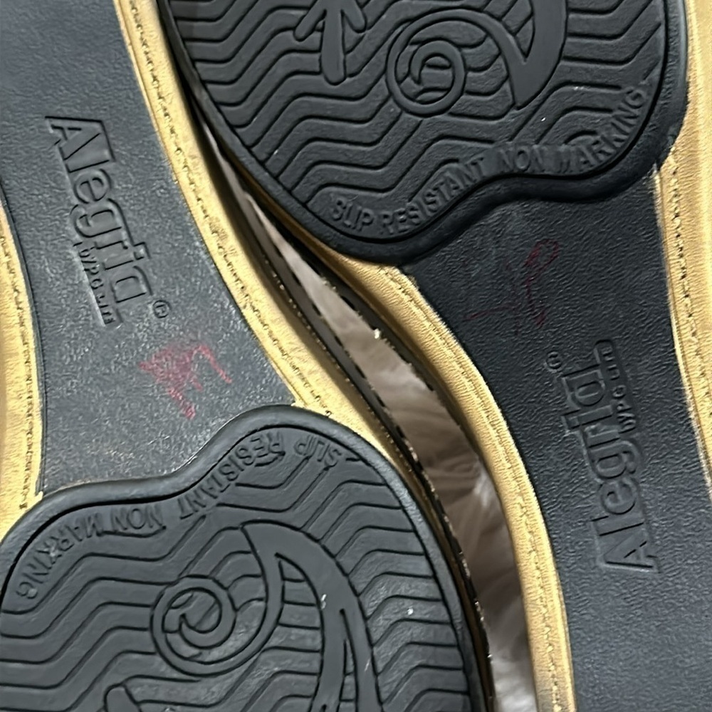 Alegria Dazzler Loti Gold Open Toe Wedge Sandal Slide Sz 38 - Picture 10 of 16